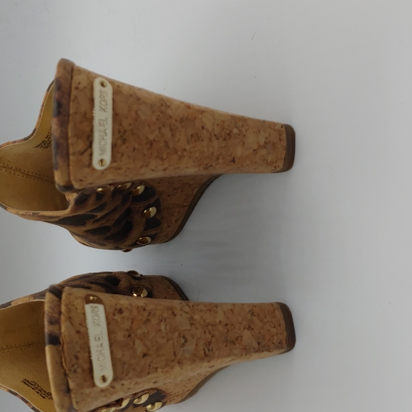 Michael Kors wedge leopard print leather sandals, size 6.5, rarely worn - Picture 5 of 12
